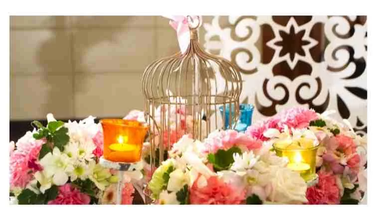 How to decorate a birdcage for christmas